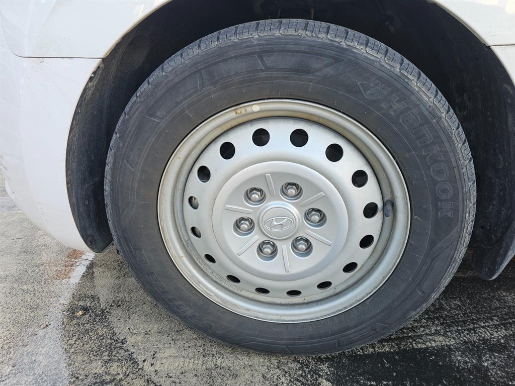 HYUNDAI Staria 2022 Blanco - Importación desde Corea - HF Imports Iquique - Foto 18