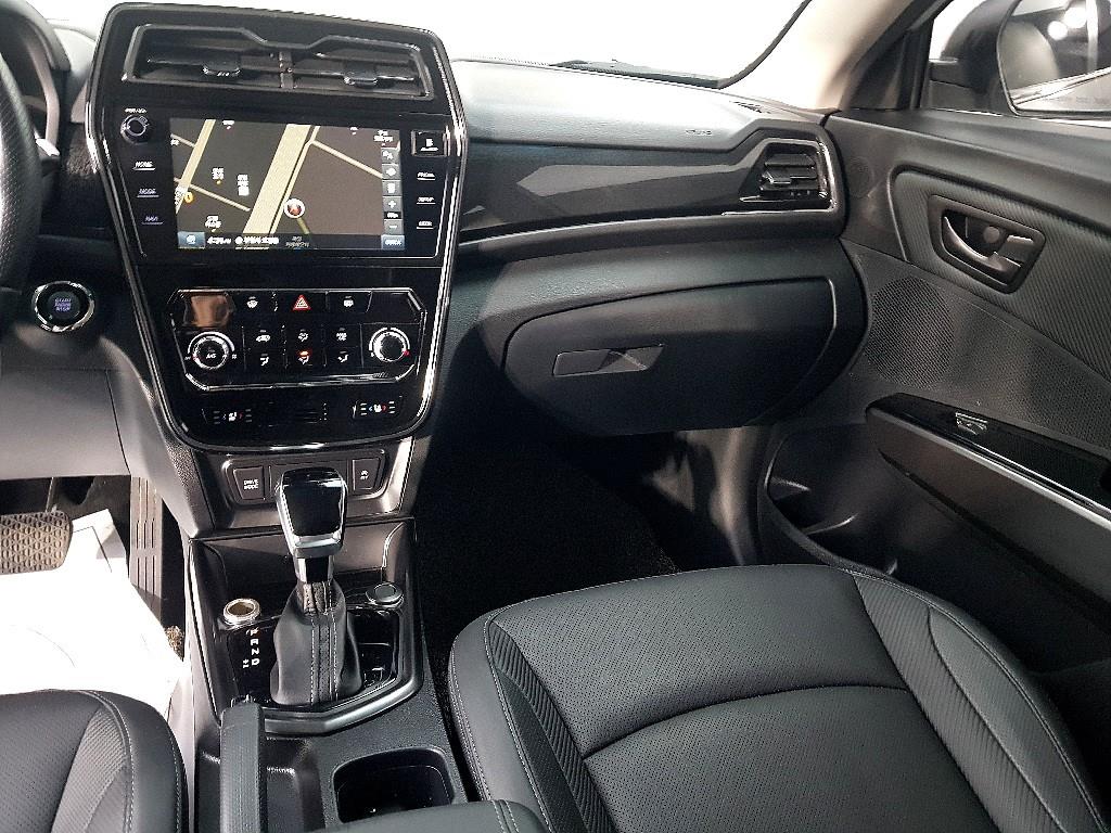 Ssangyong Tivoli - Vista 10