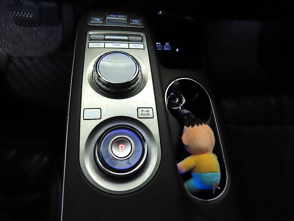 Genesis GV70 - Vista 12