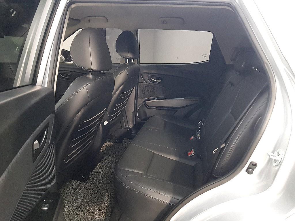 Ssangyong Tivoli - Vista 9