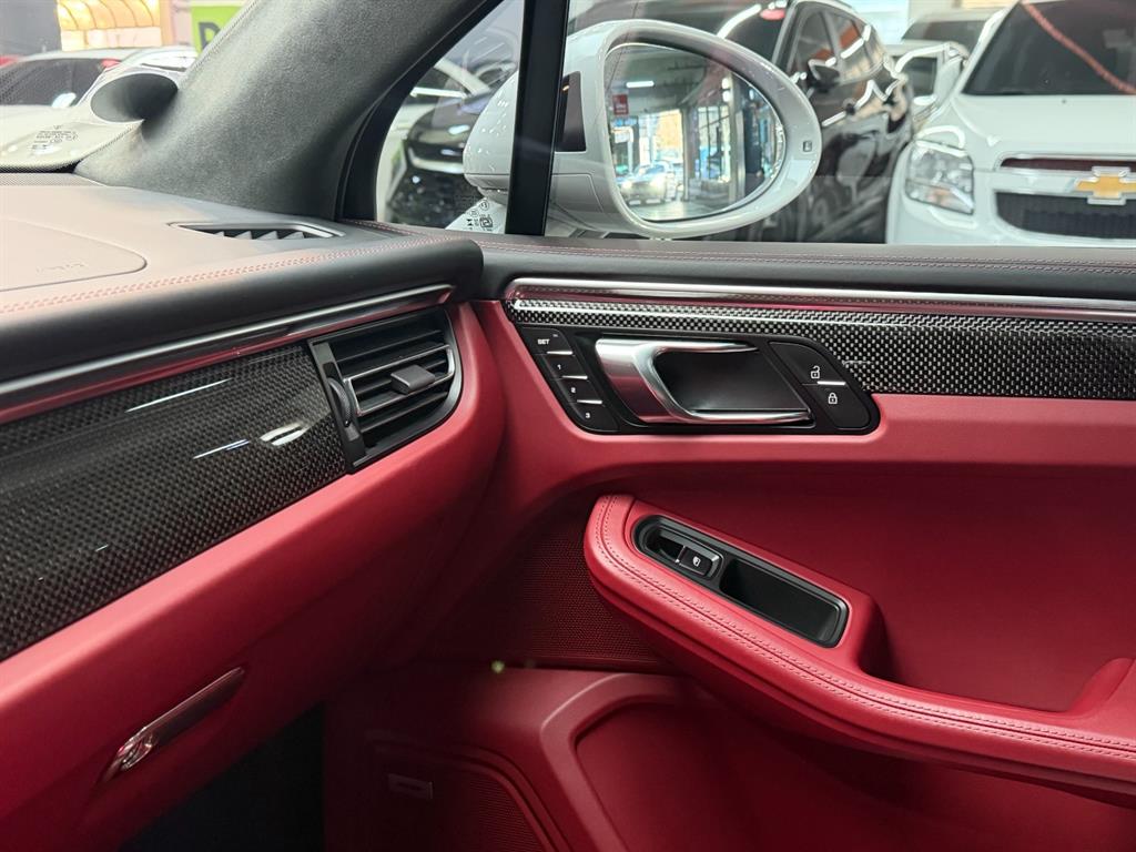 Porsche Macan - Vista 12