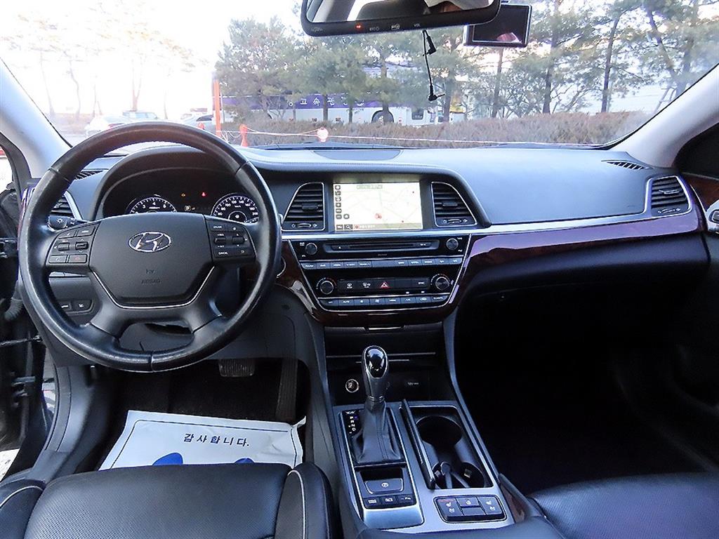 HYUNDAI Aslan - Vista 7