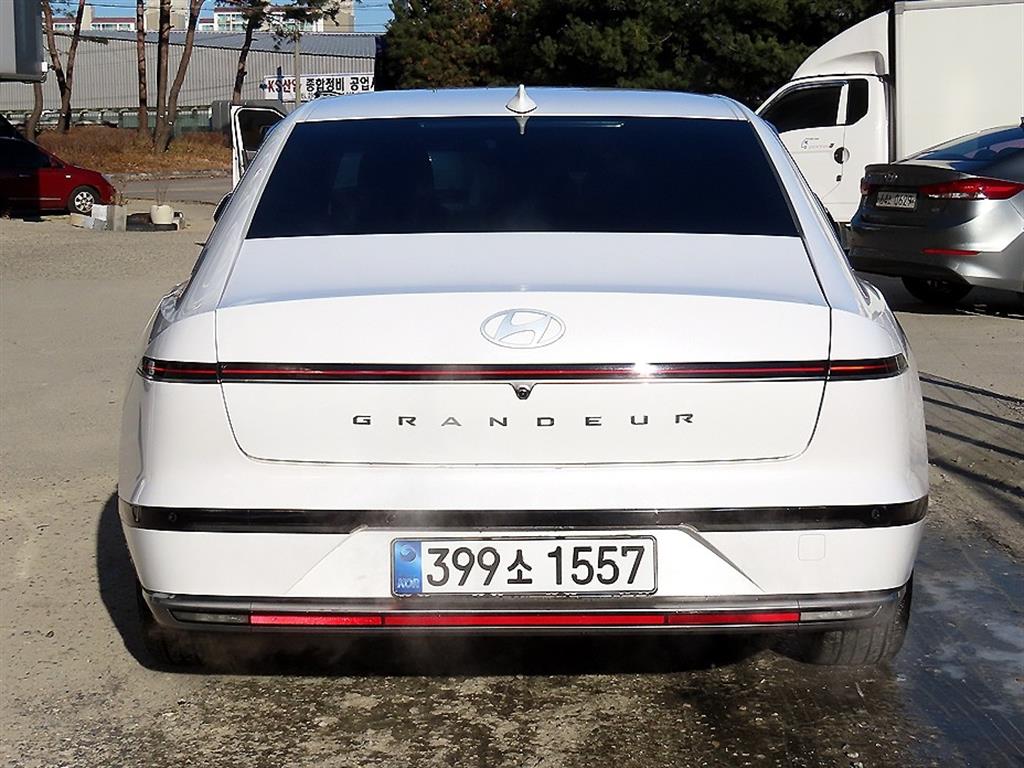 HYUNDAI Grandeur - Vista 4