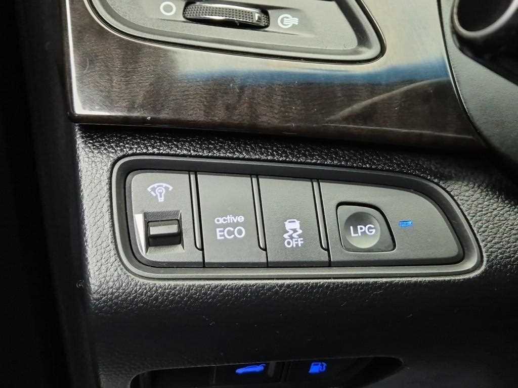 HYUNDAI Grandeur 2011 Negro - Importación desde Corea - HF Imports Iquique - Foto 13