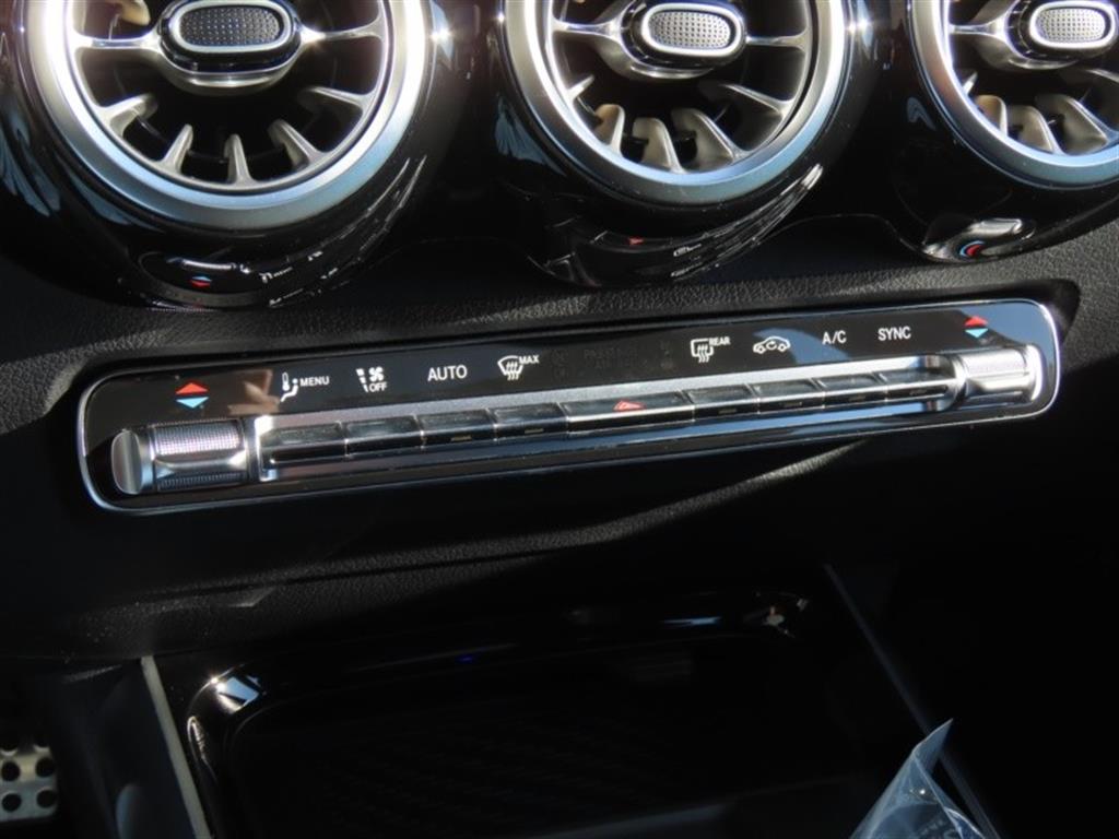 Mercedes Benz GLB Class 2025 - Importación desde Corea - HF Imports Iquique - Foto 8