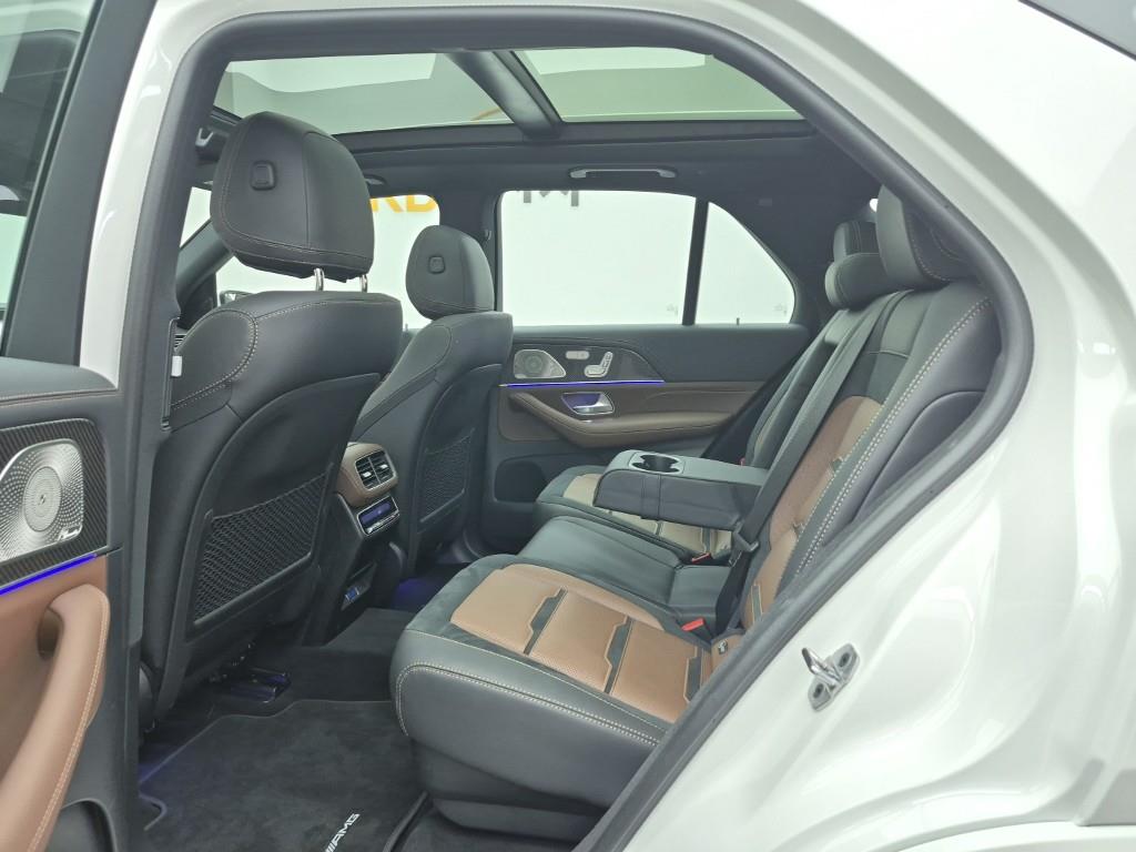 Mercedes Benz GLE Class - Vista 12