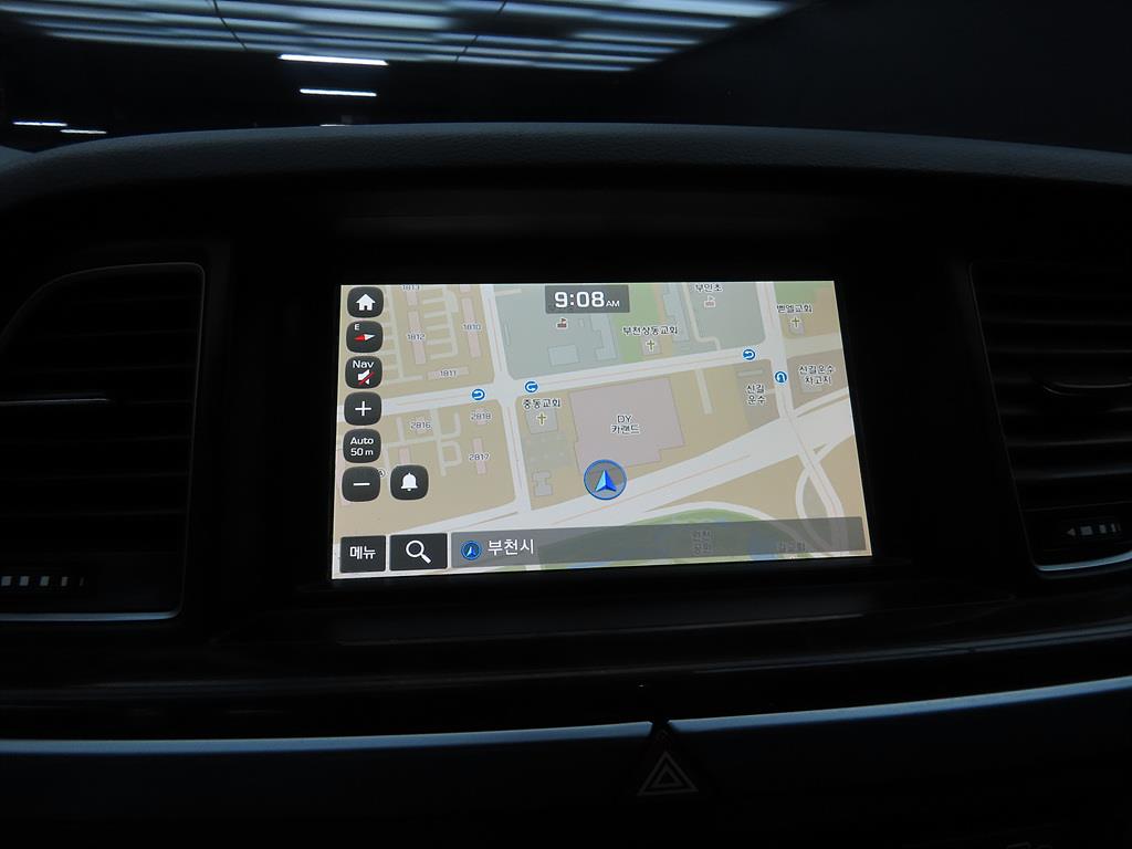 HYUNDAI Genesis - Vista 11