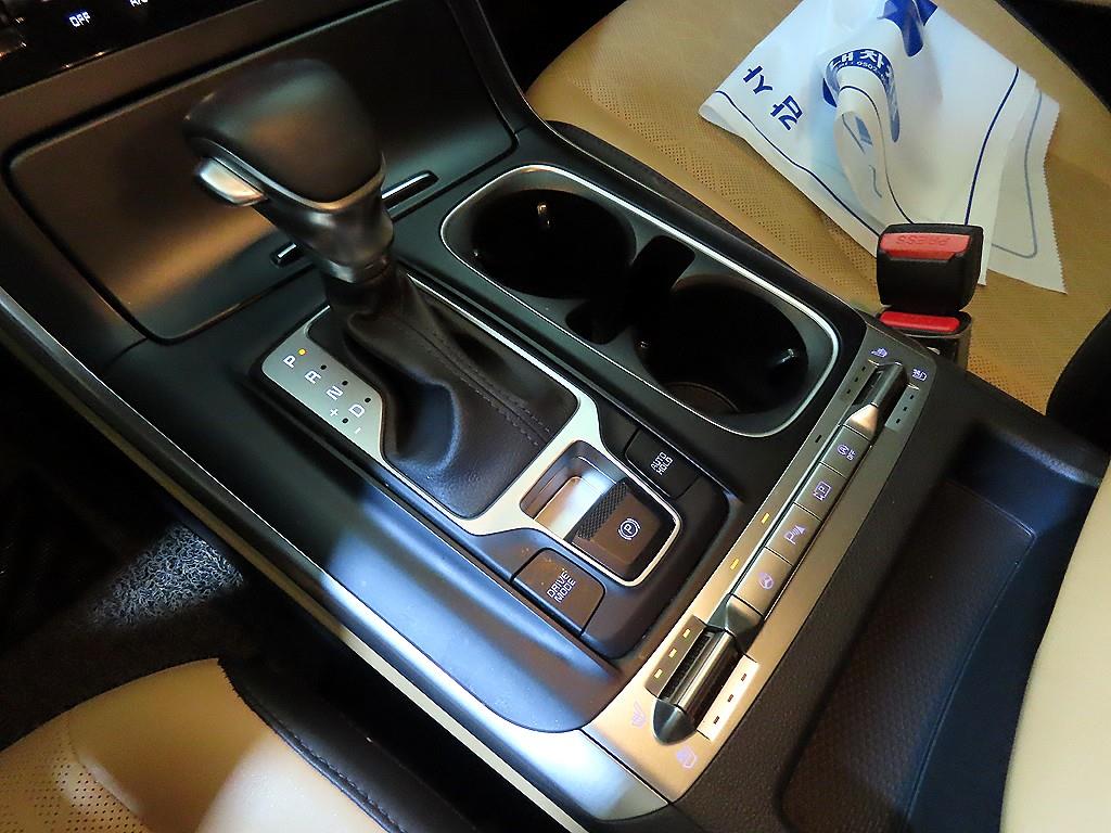 KIA Carnival 2023 Blanco - Importación desde Corea - HF Imports Iquique - Foto 13