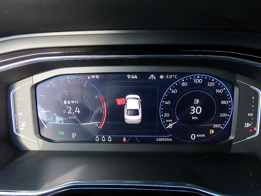 Volkswagen Jetta - Vista 9