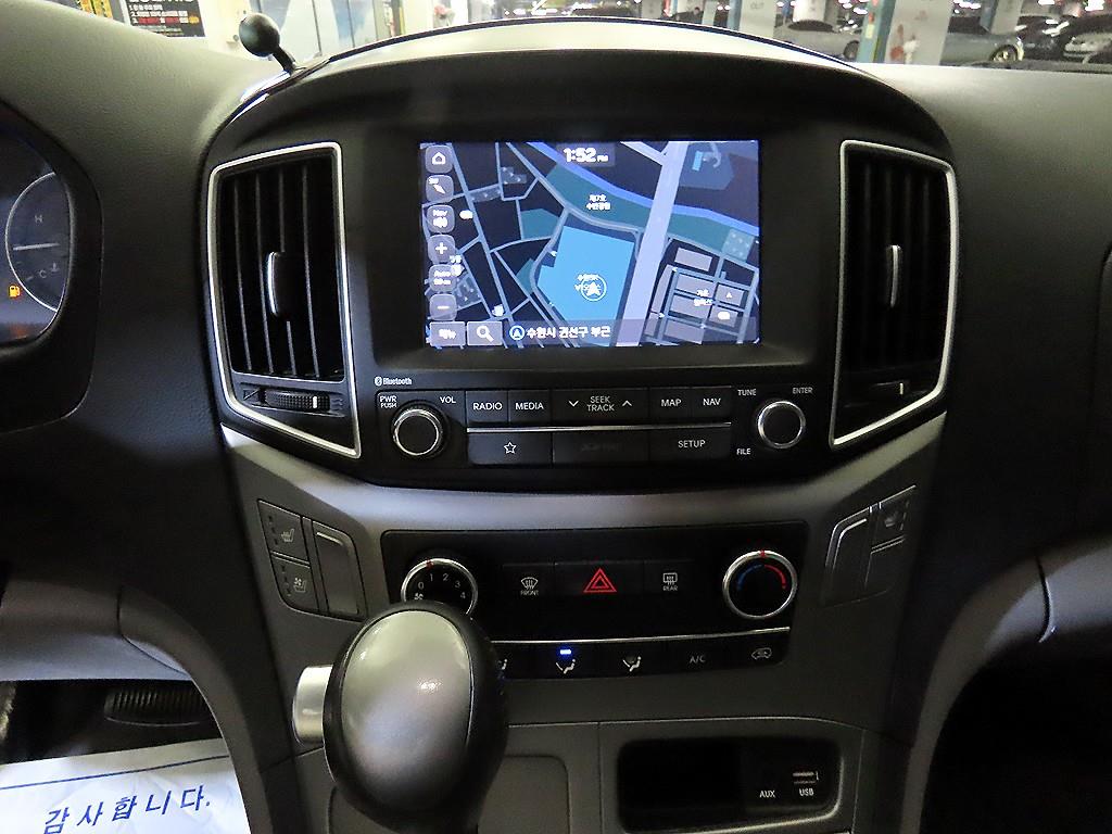 HYUNDAI Starex - Vista 11