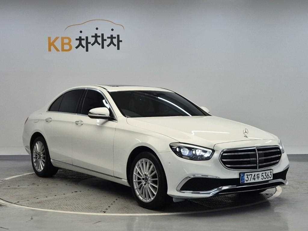 Mercedes Benz E class - Vista 4