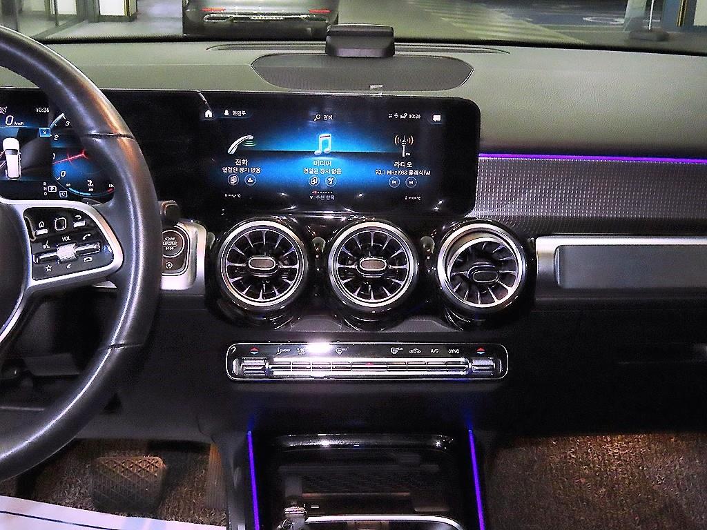 Mercedes Benz GLB Class - Vista 11