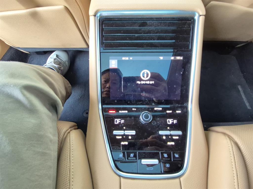 Porsche Panamera 2023 Negro - Importación desde Corea - HF Imports Iquique - Foto 17