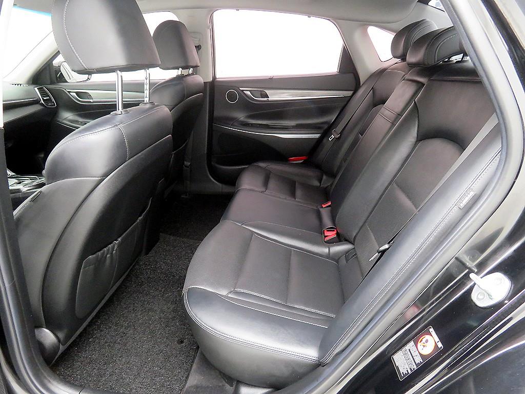 HYUNDAI Grandeur - Vista 7