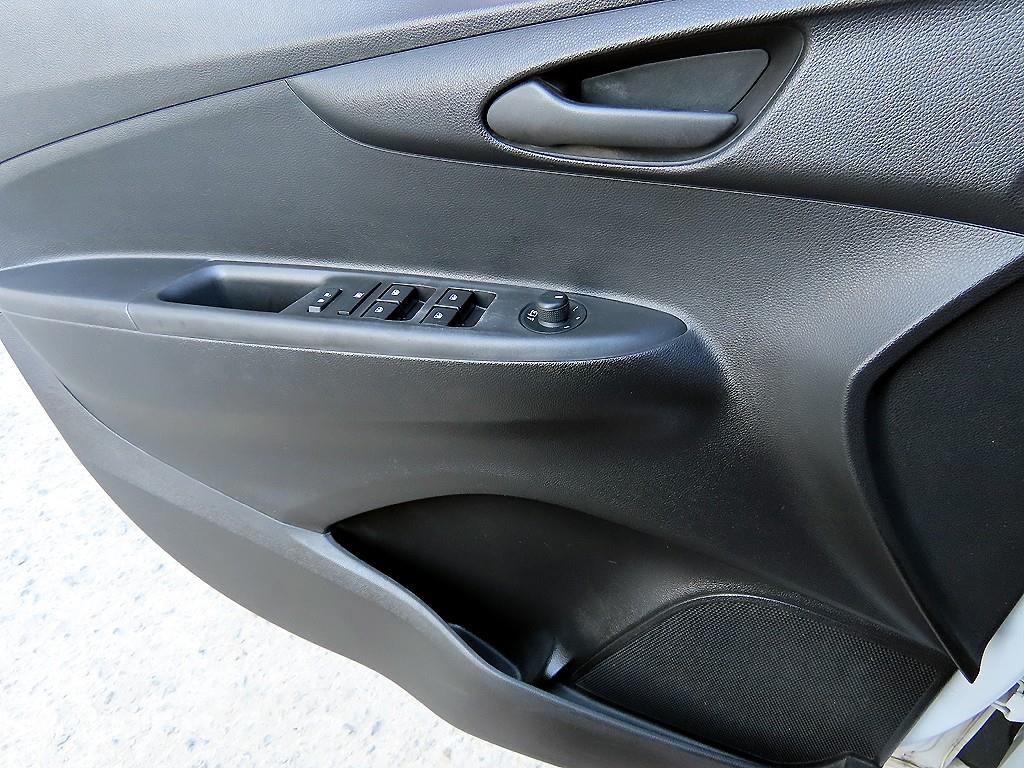 Chevrolet Spark - Vista 11