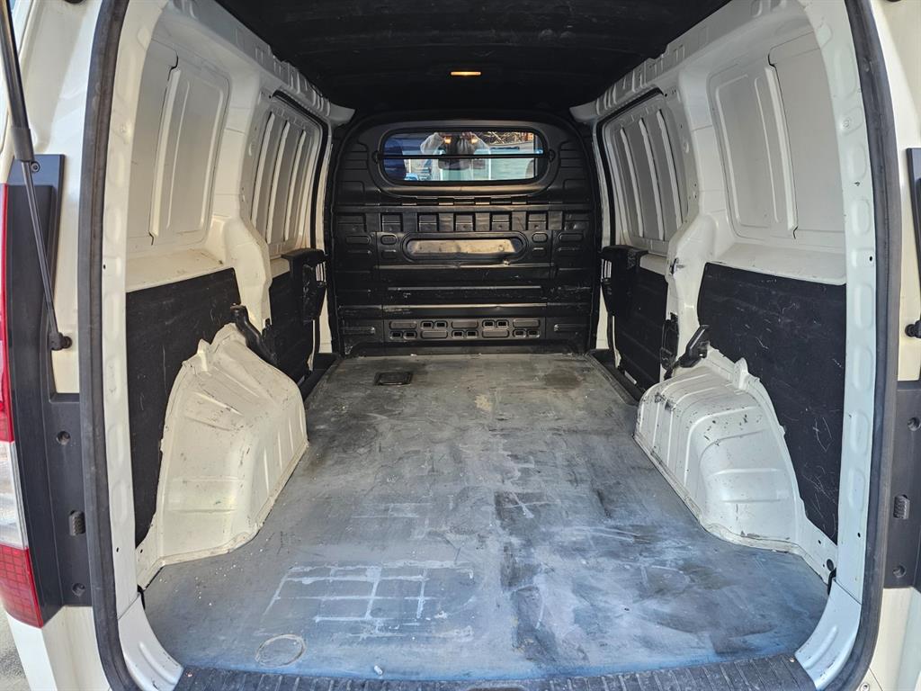 HYUNDAI Staria - Vista 11