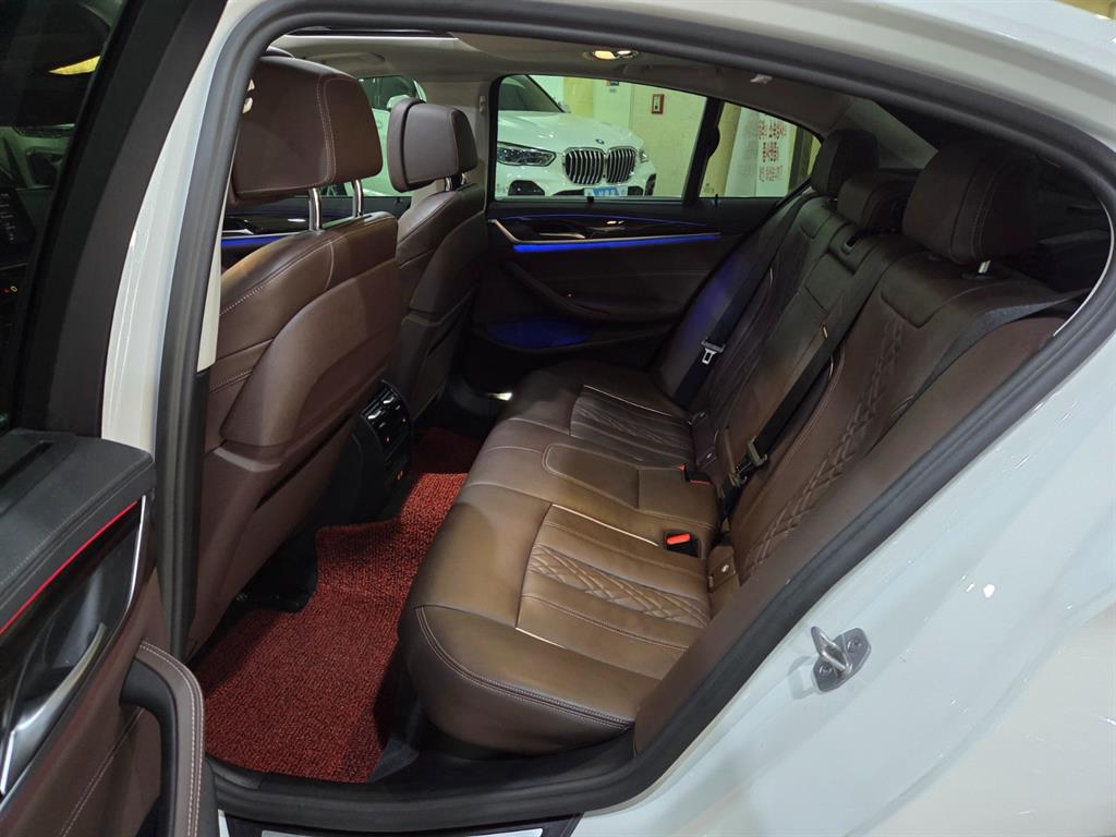 BMW 5 Series - Vista 7