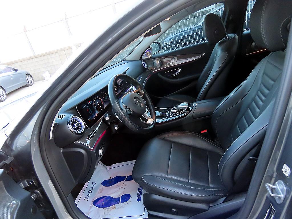 Mercedes Benz E class - Vista 5