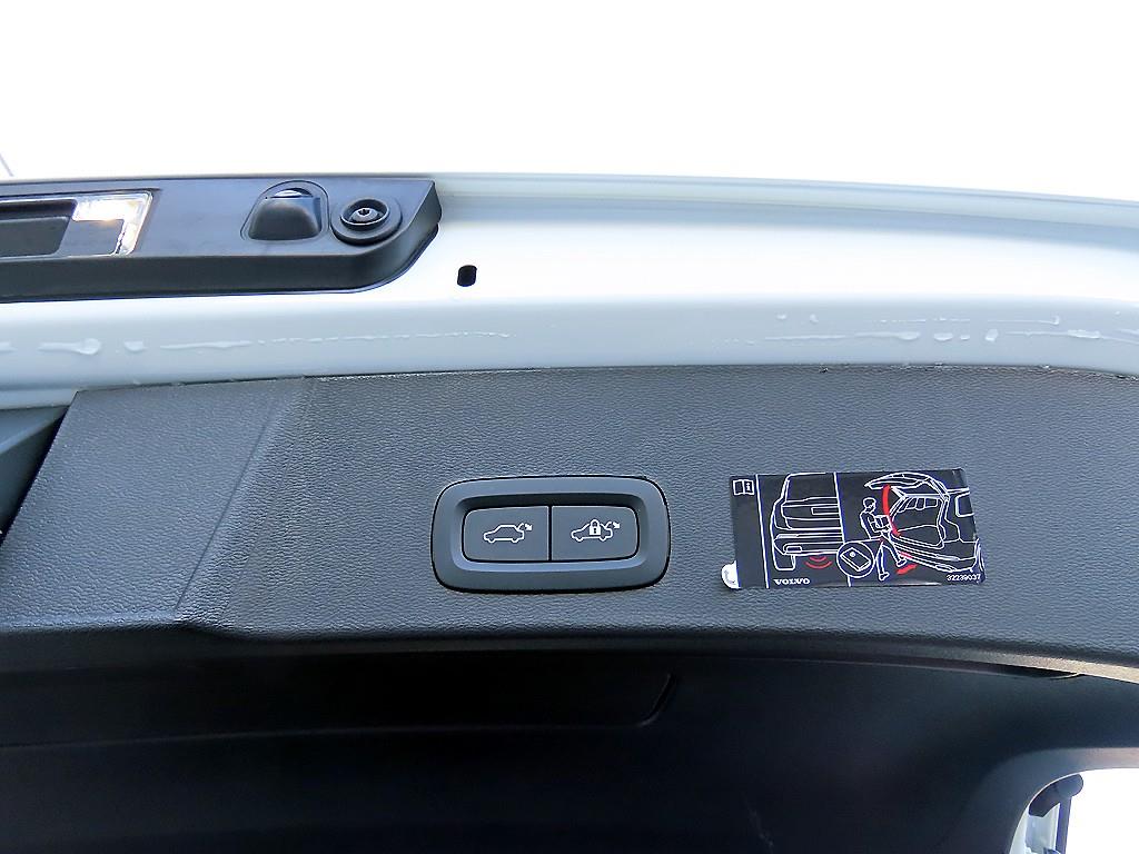 Volvo XC40 2022 Blanco - Importación desde Corea - HF Imports Iquique - Foto 15