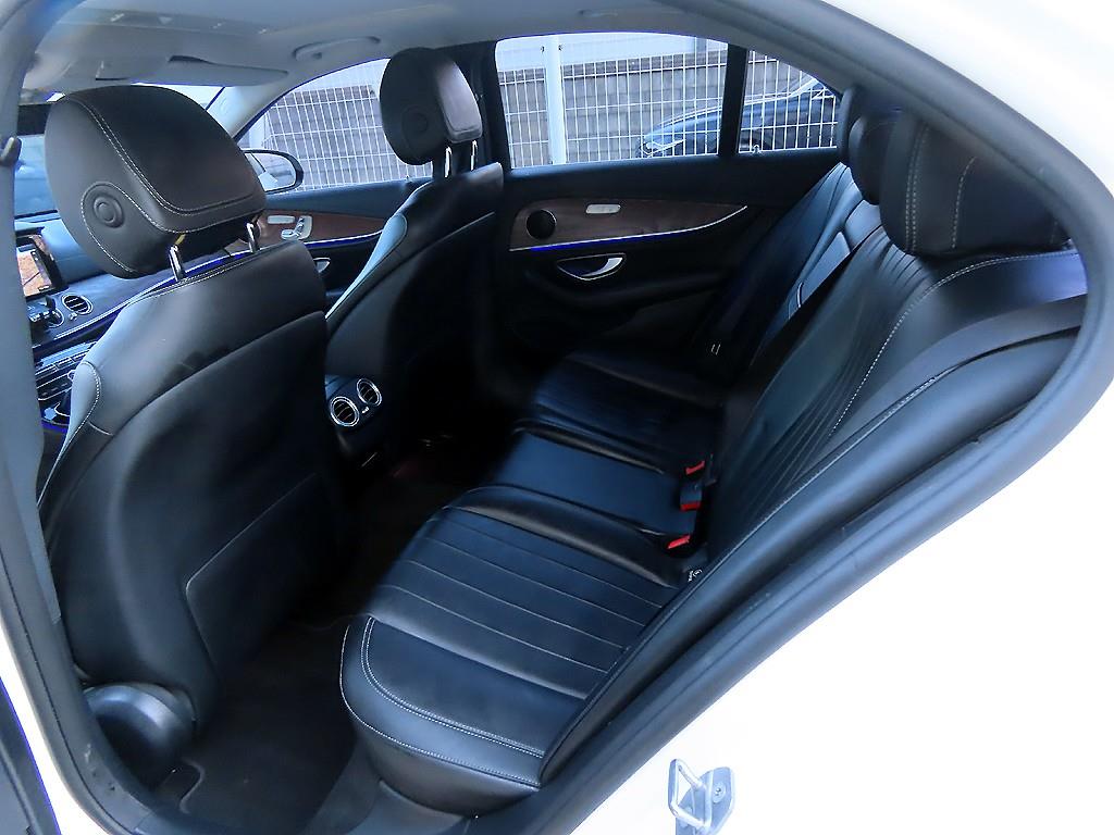 Mercedes Benz E class - Vista 6