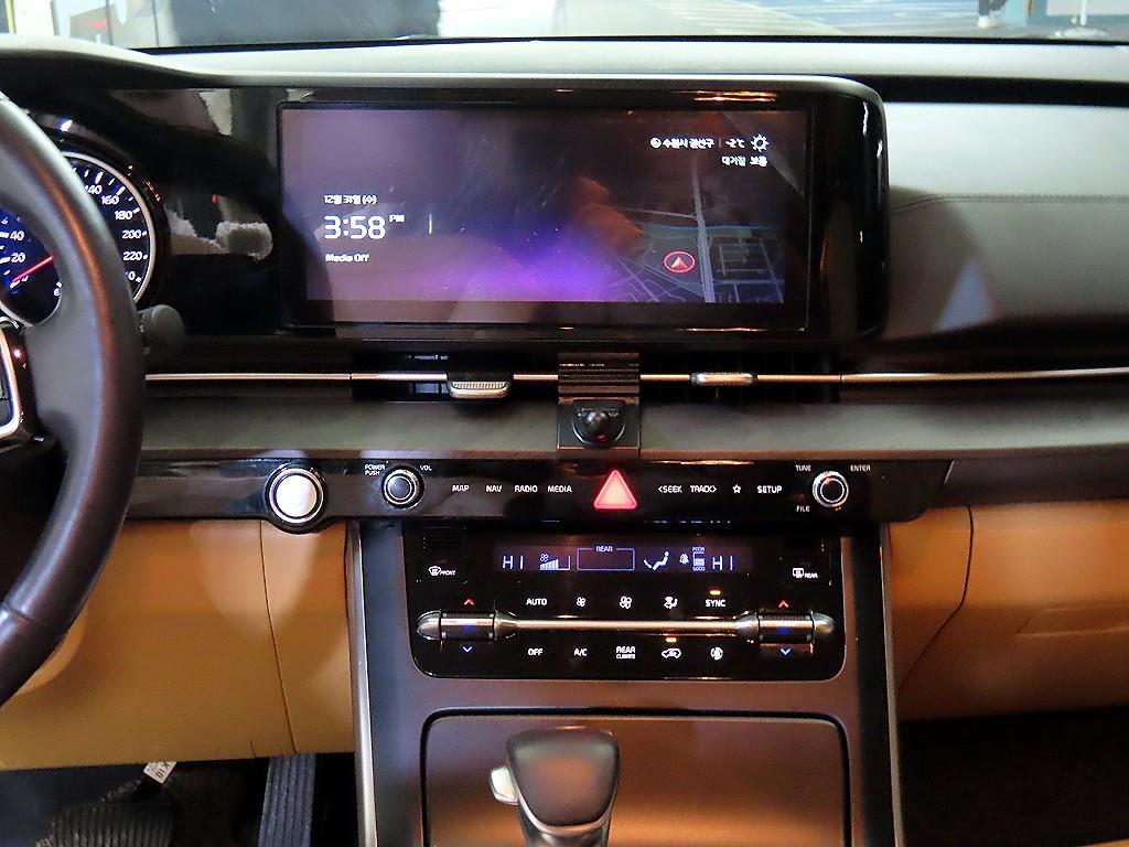 KIA Carnival - Vista 12