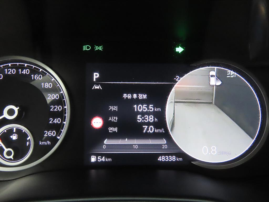 Genesis GV80 - Vista 8