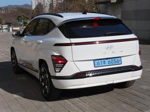 HYUNDAI Kona - Vista 8