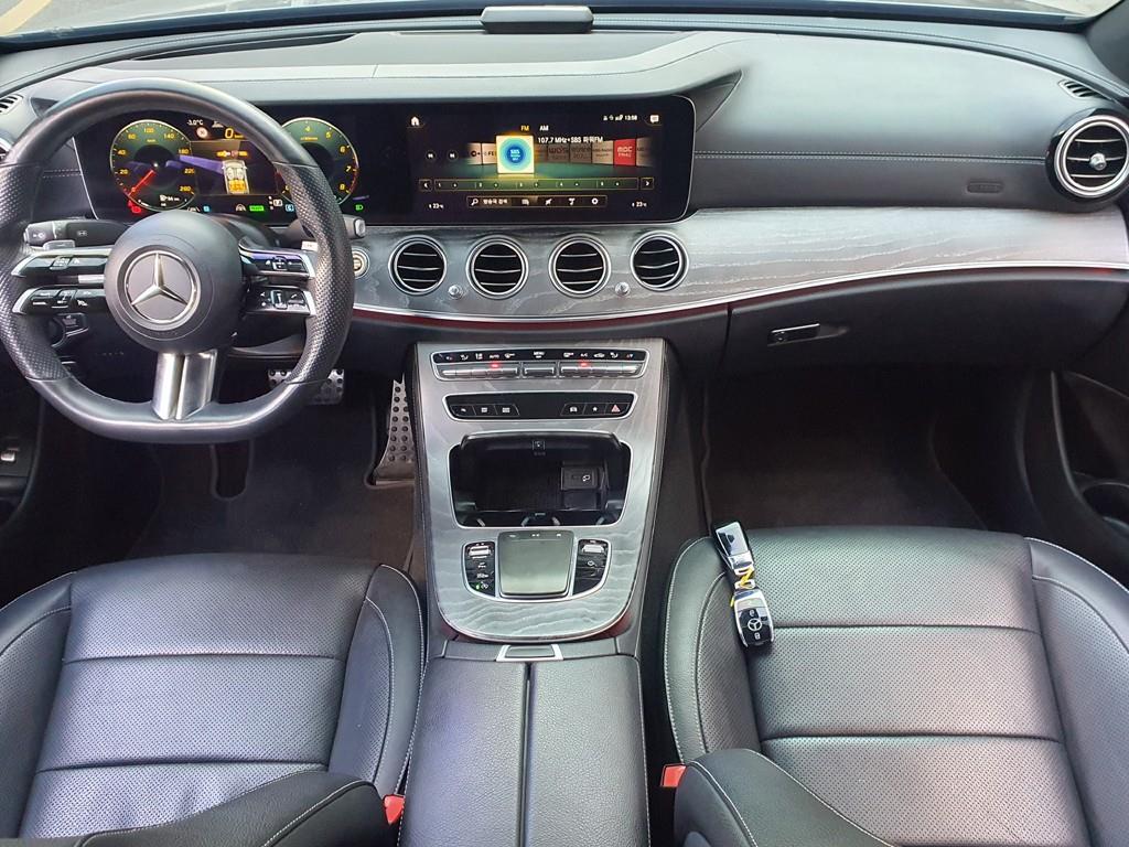 Mercedes Benz E class - Vista 9