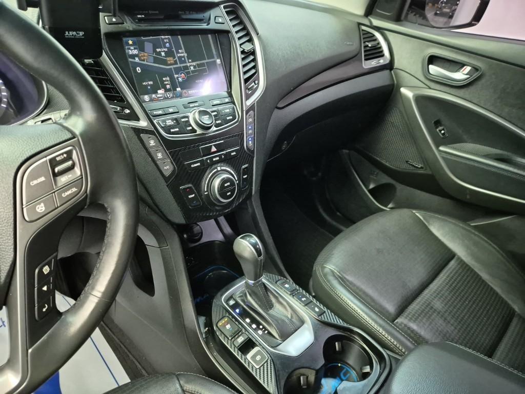 HYUNDAI Maxcruz - Vista 10