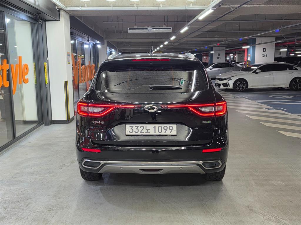 SAMSUNG QM6 - Vista 5