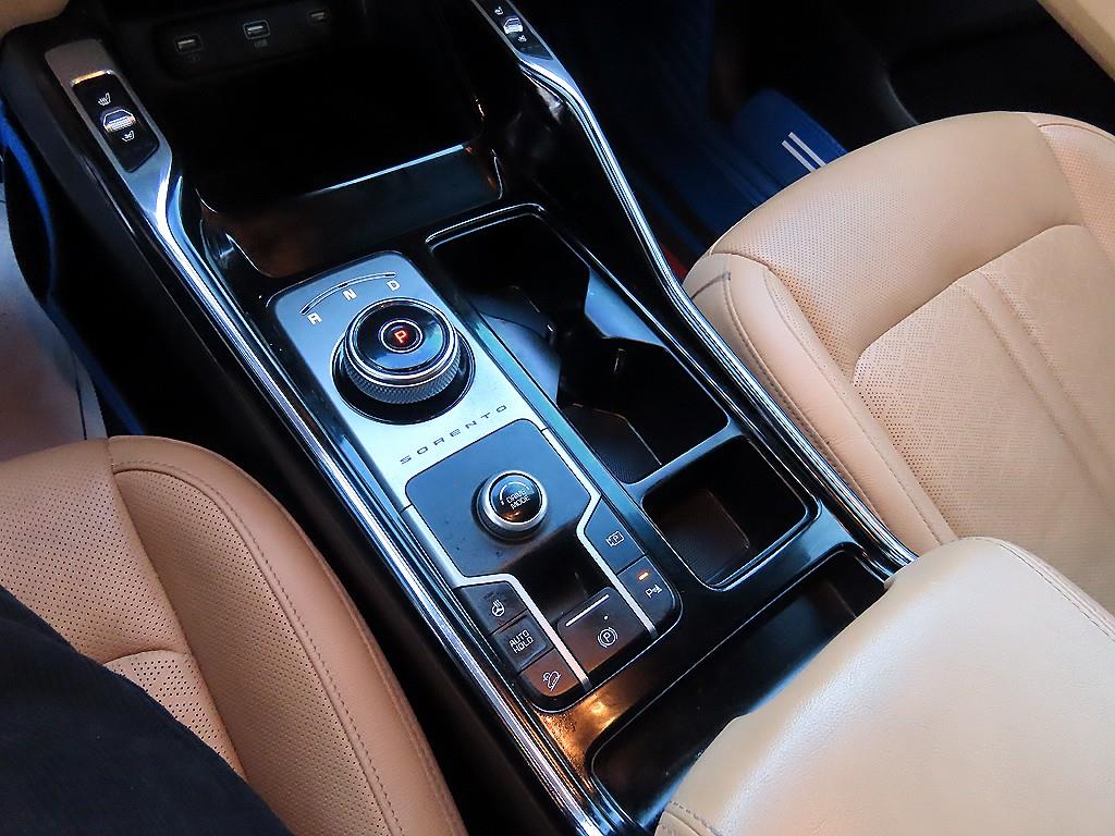 KIA Sorento - Vista 11