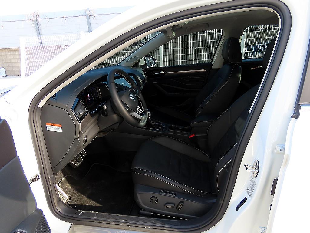 Volkswagen Jetta - Vista 5