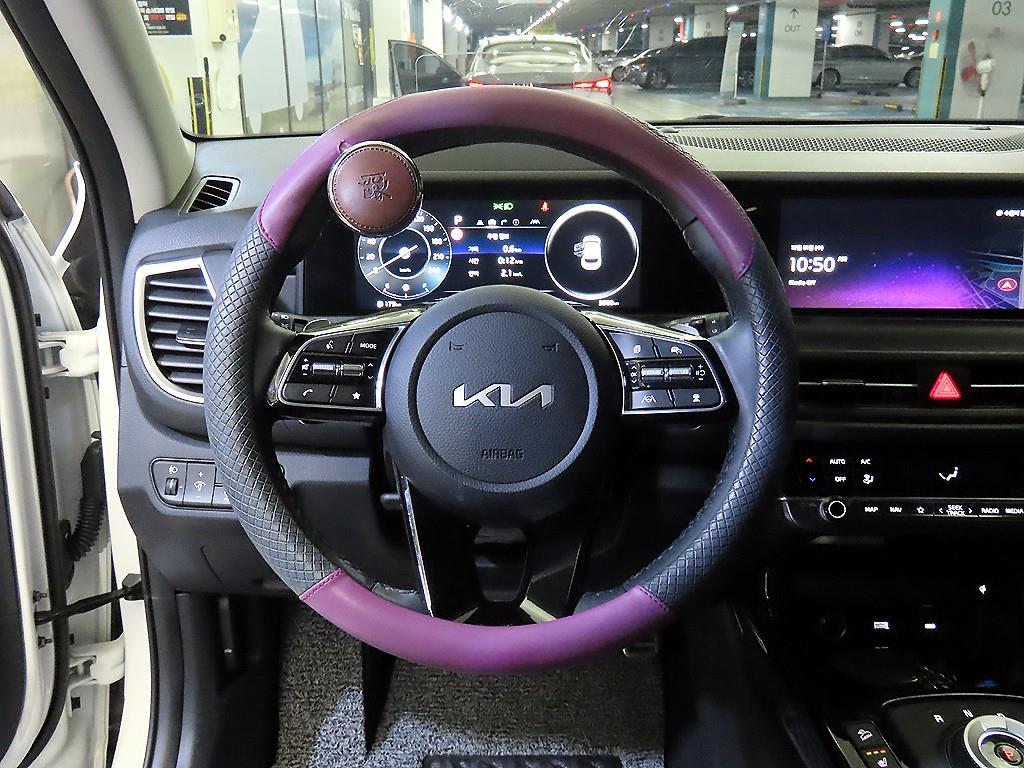 KIA Seltos - Vista 8