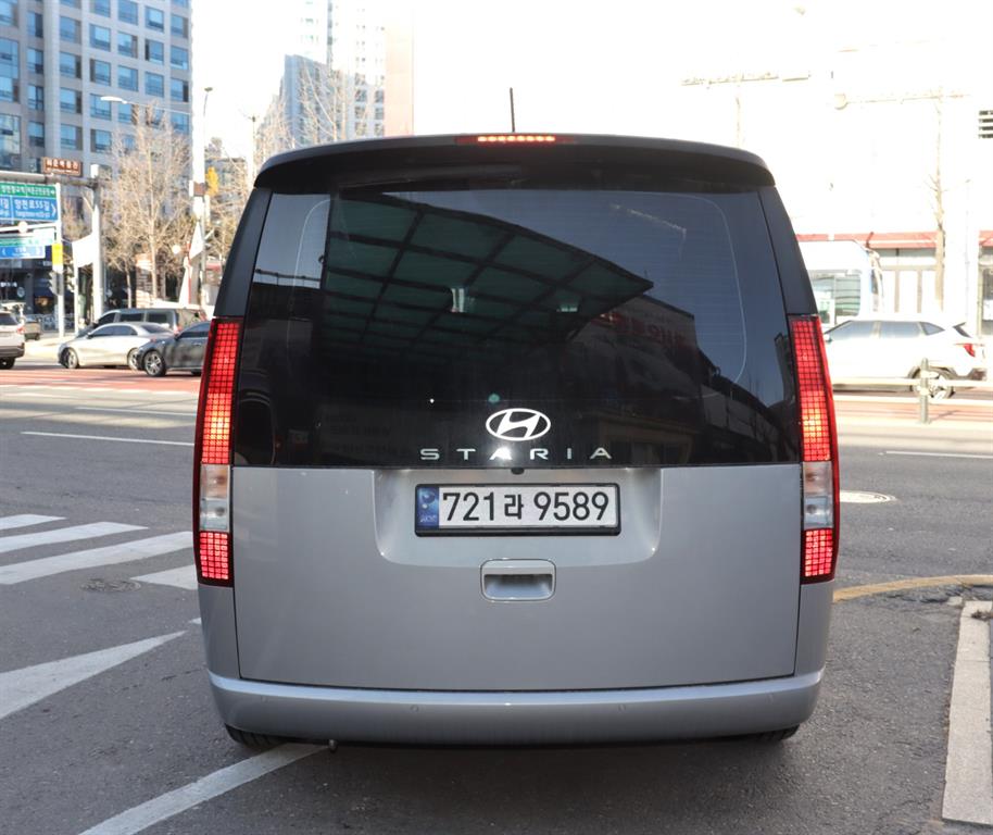 HYUNDAI Staria 2025 Gris - Importación desde Corea - HF Imports Iquique - Foto 7