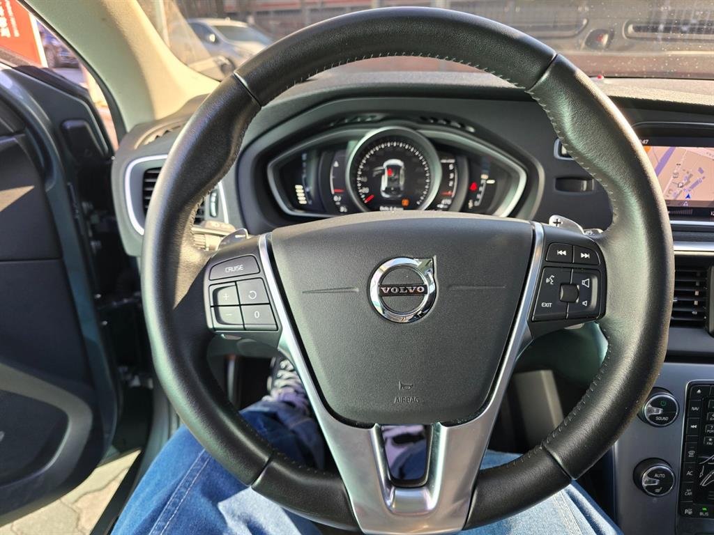 Volvo V40 2018 Gris - Importación desde Corea - HF Imports Iquique - Foto 13