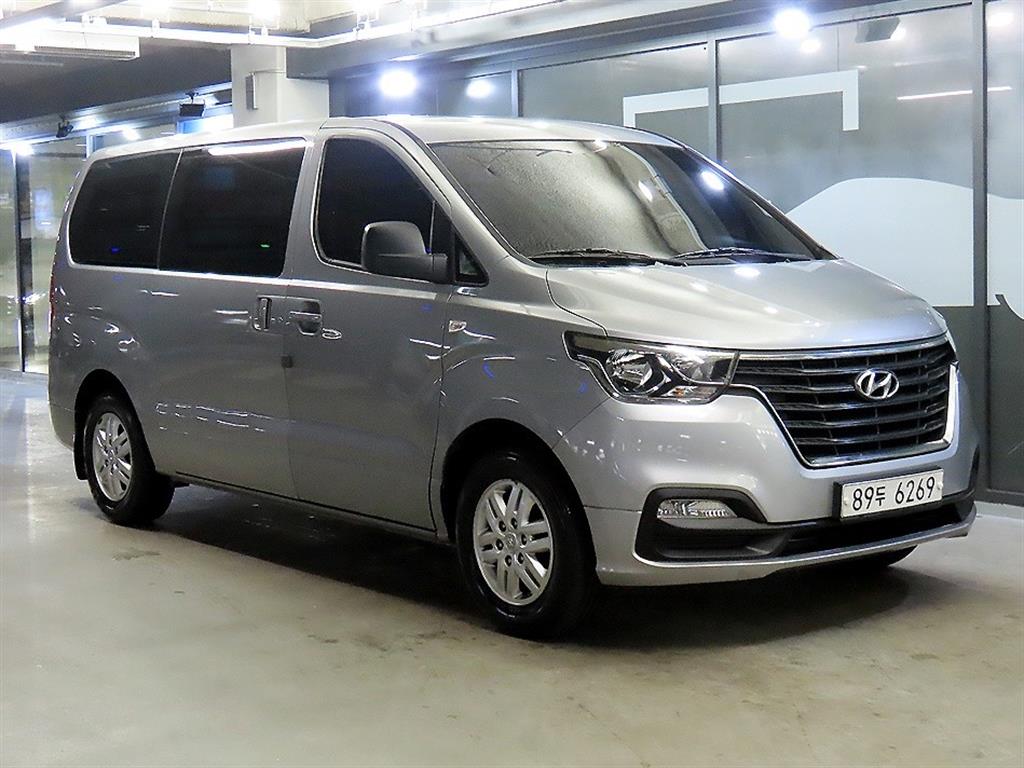 HYUNDAI Starex 2019 Gris - Importación desde Corea - HF Imports Iquique - Foto 1