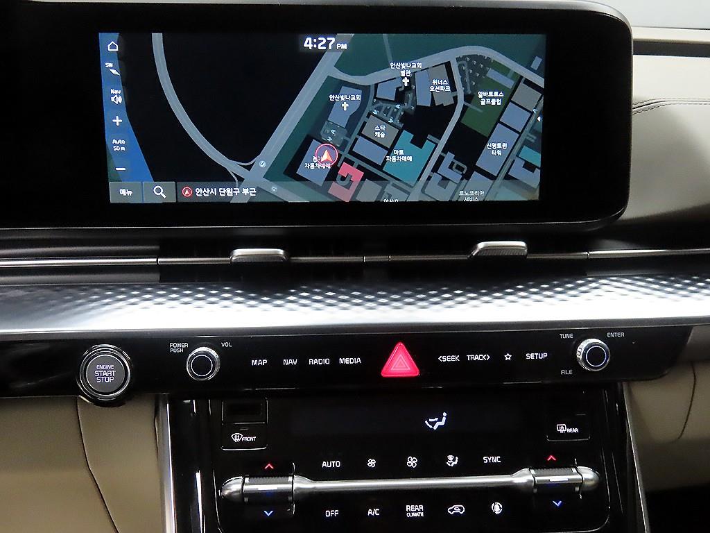 KIA Carnival - Vista 12