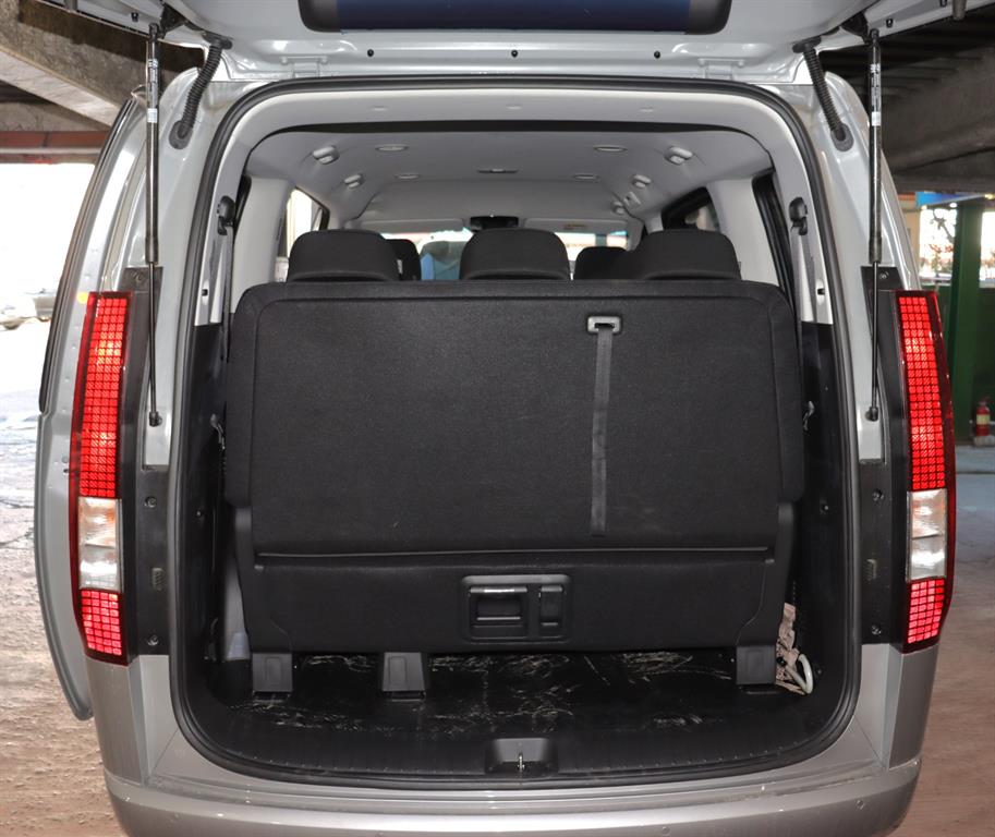 HYUNDAI Staria 2025 Gris - Importación desde Corea - HF Imports Iquique - Foto 8