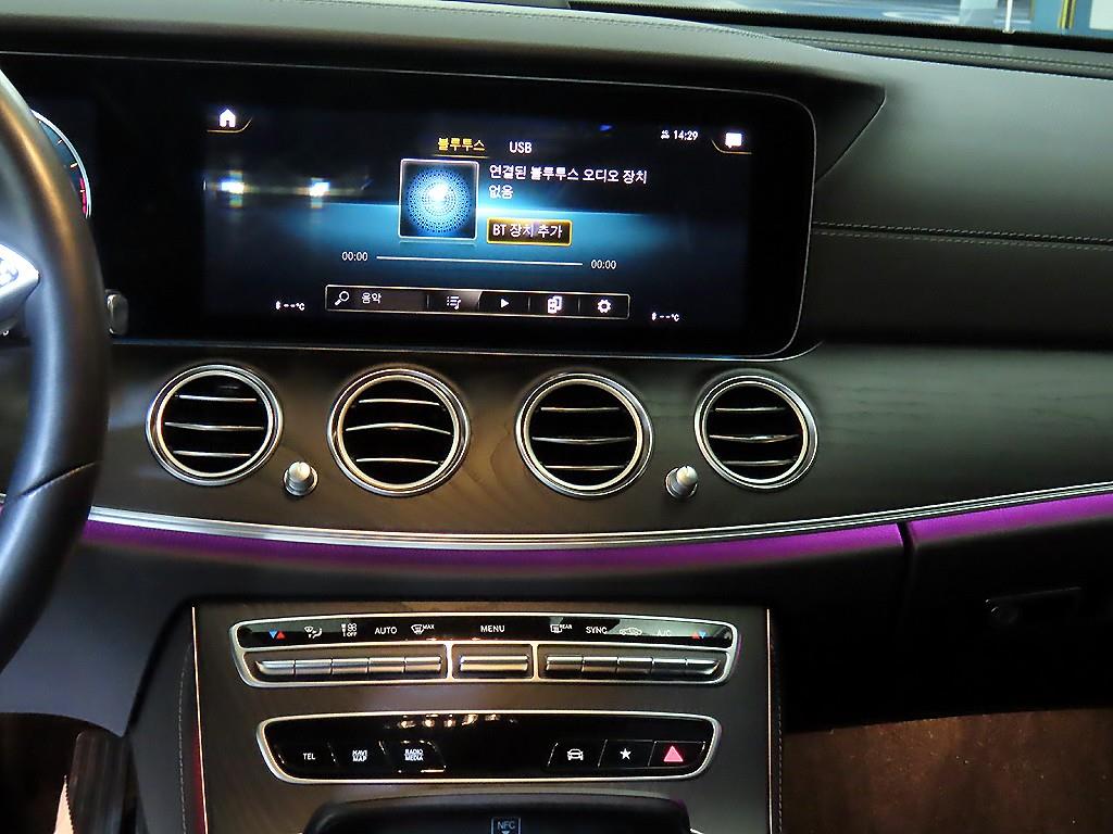 Mercedes Benz E class - Vista 11