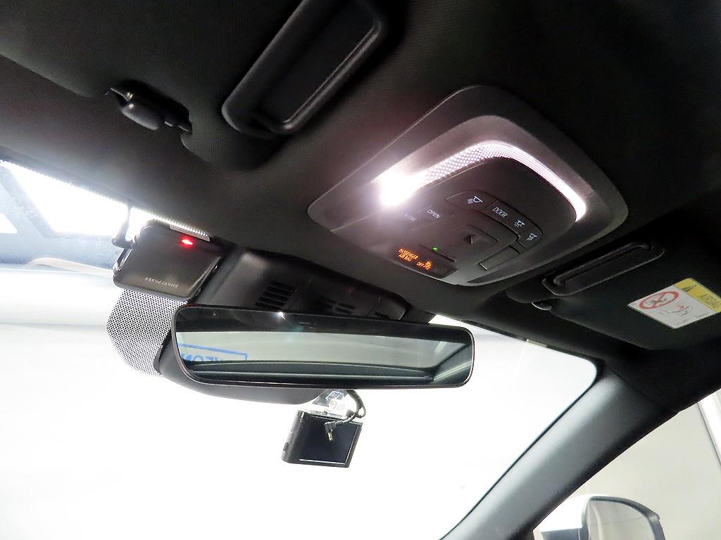 Toyota Crown 2025 the color of pearl - Importación desde Corea - HF Imports Iquique - Foto 17