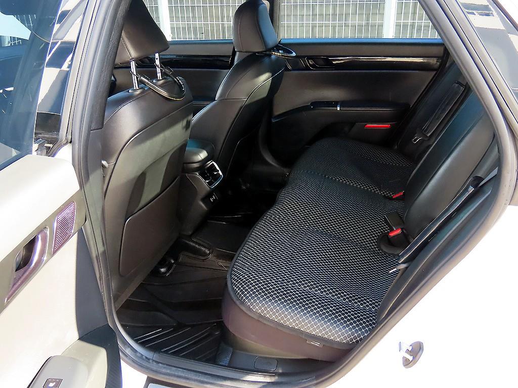 HYUNDAI Grandeur - Vista 6