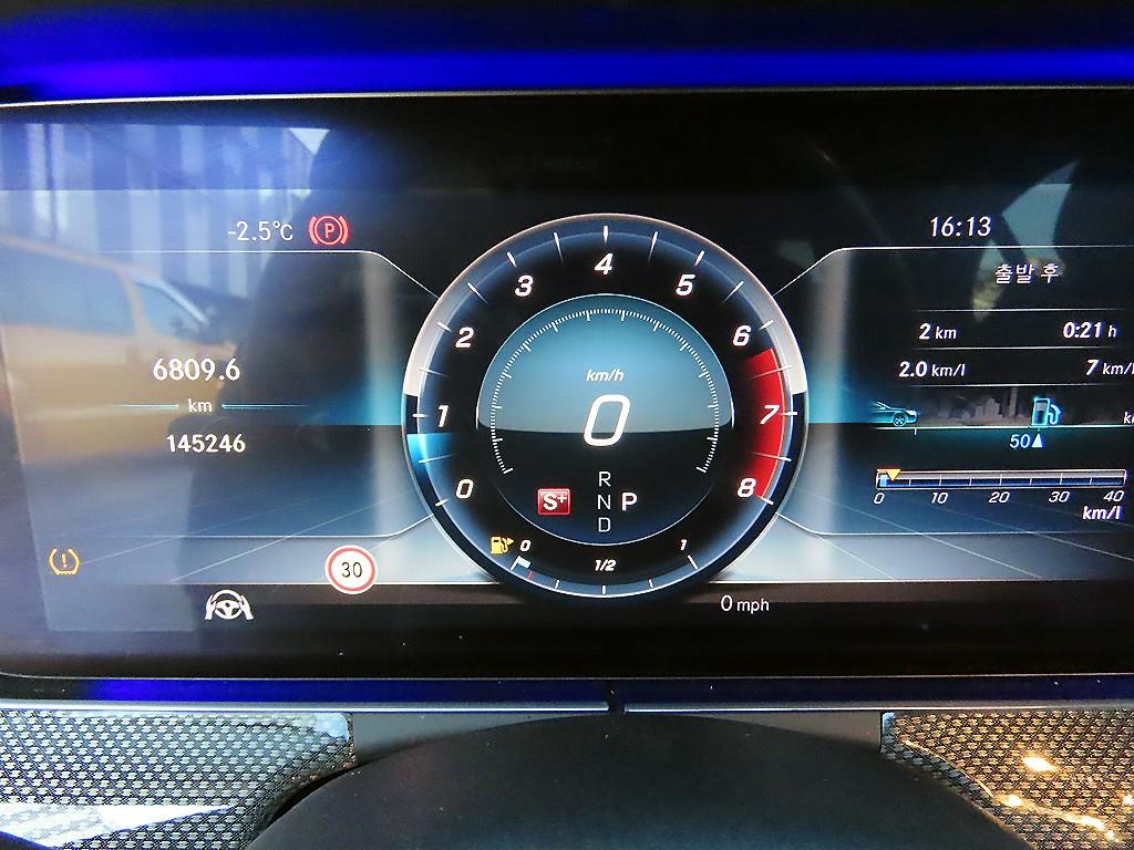 Mercedes Benz E class - Vista 9