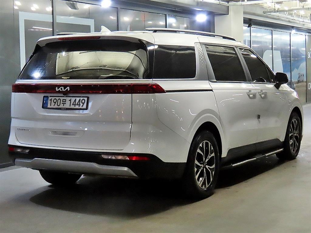 KIA Carnival - Vista 4