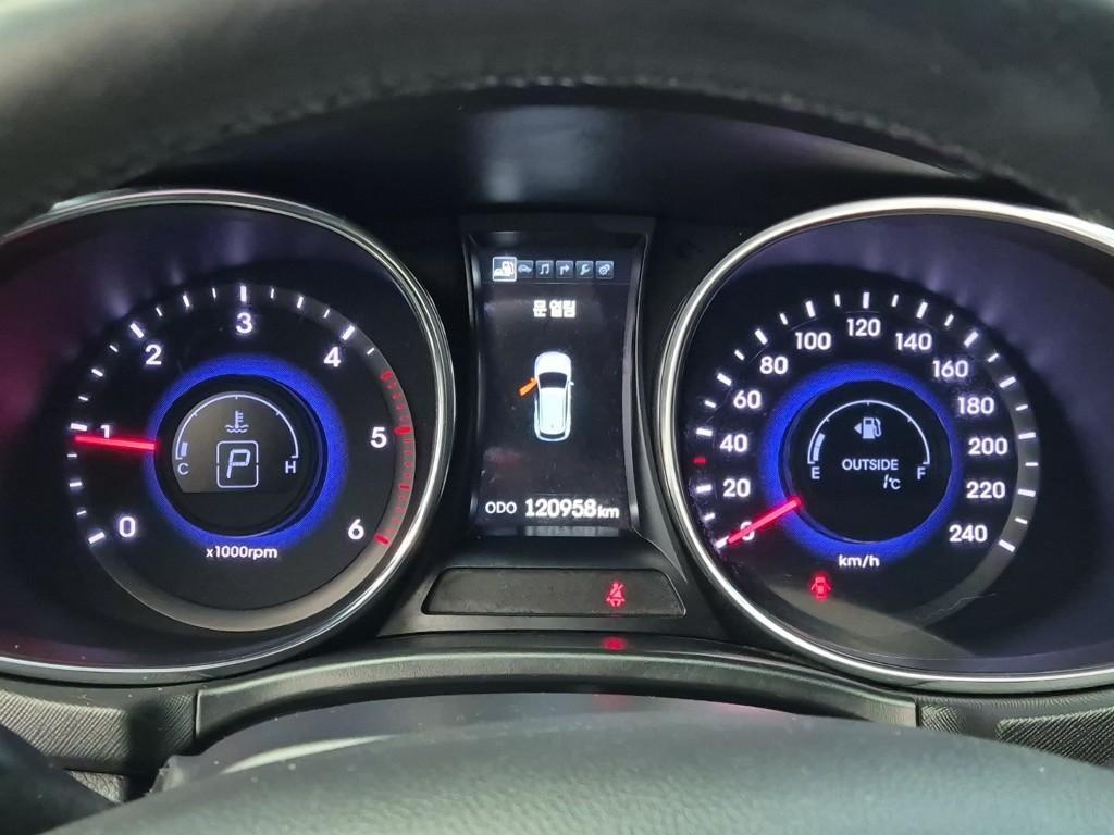 HYUNDAI Maxcruz - Vista 6