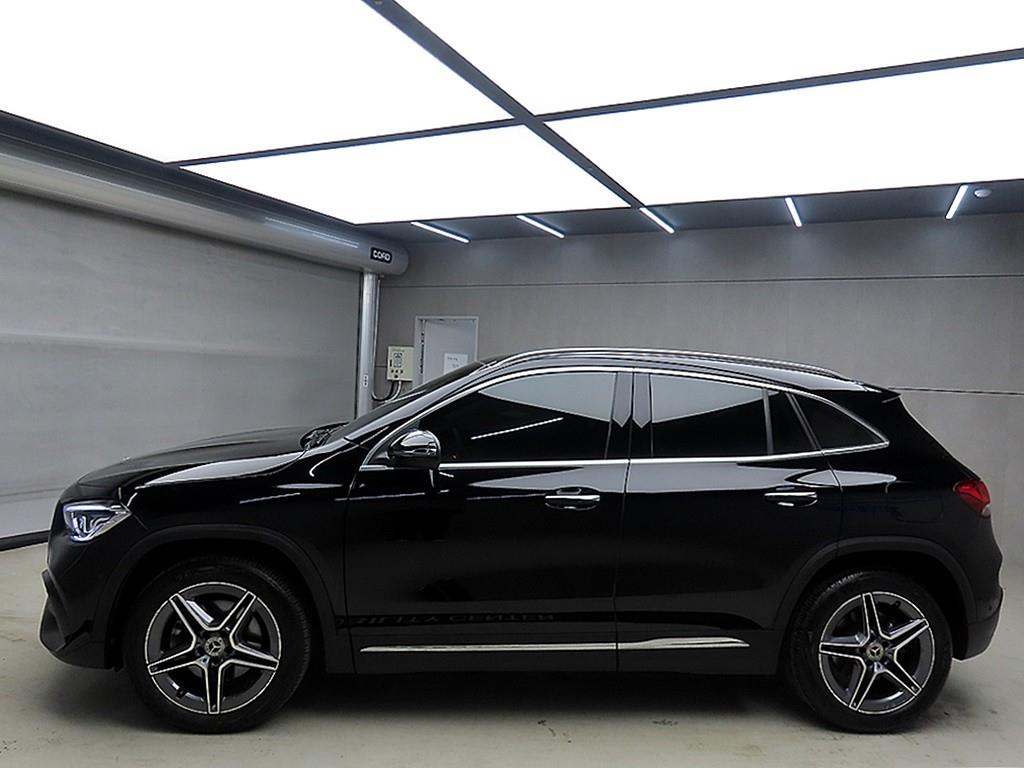 Mercedes Benz GLA Class - Vista 4