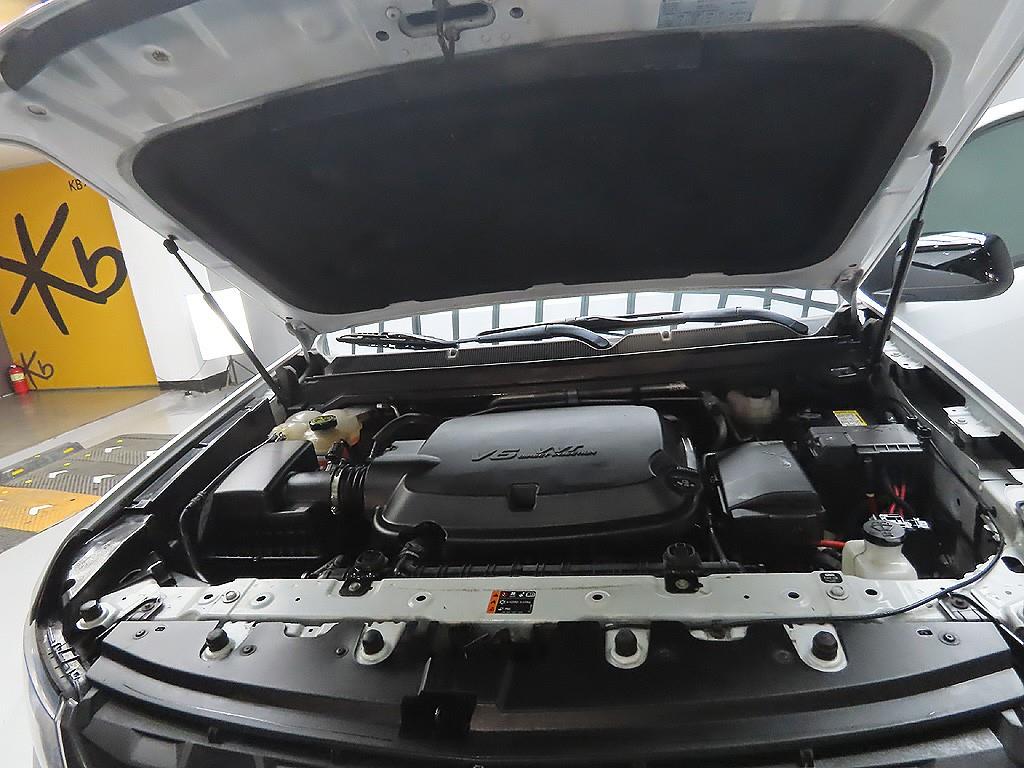 Chevrolet ?Colorado 2022 Blanco - Importación desde Corea - HF Imports Iquique - Foto 8