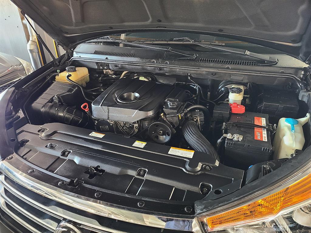 Ssangyong Korando - Vista 5