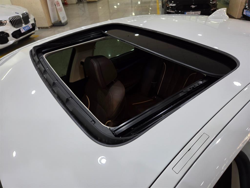 BMW 5 Series 2022 Blanco - Importación desde Corea - HF Imports Iquique - Foto 17