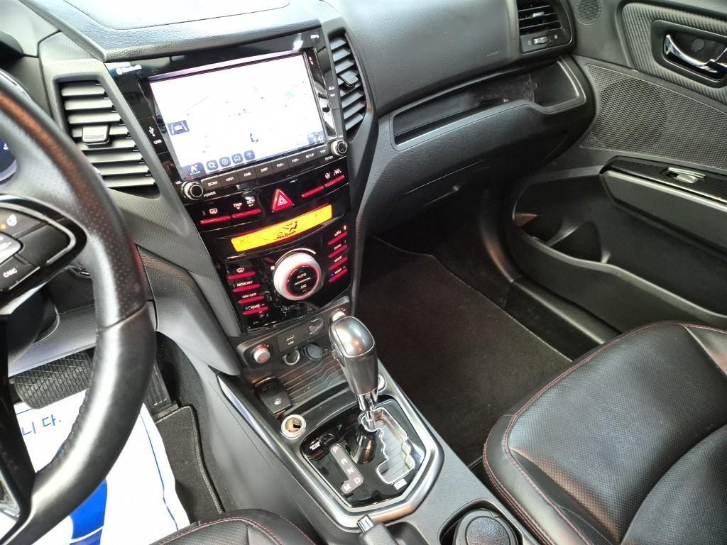 Ssangyong Tivoli - Vista 10