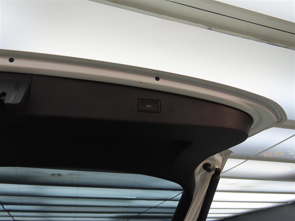 Volkswagen Tiguan 2023 Blanco - Importación desde Corea - HF Imports Iquique - Foto 17